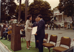 Mayor Feinstein presents Senators Inouye and Matsunaga with proclamation